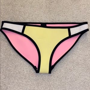 TRIANGL bikini bottoms!!!